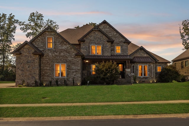 152 Copperstone Dr, Clarksville