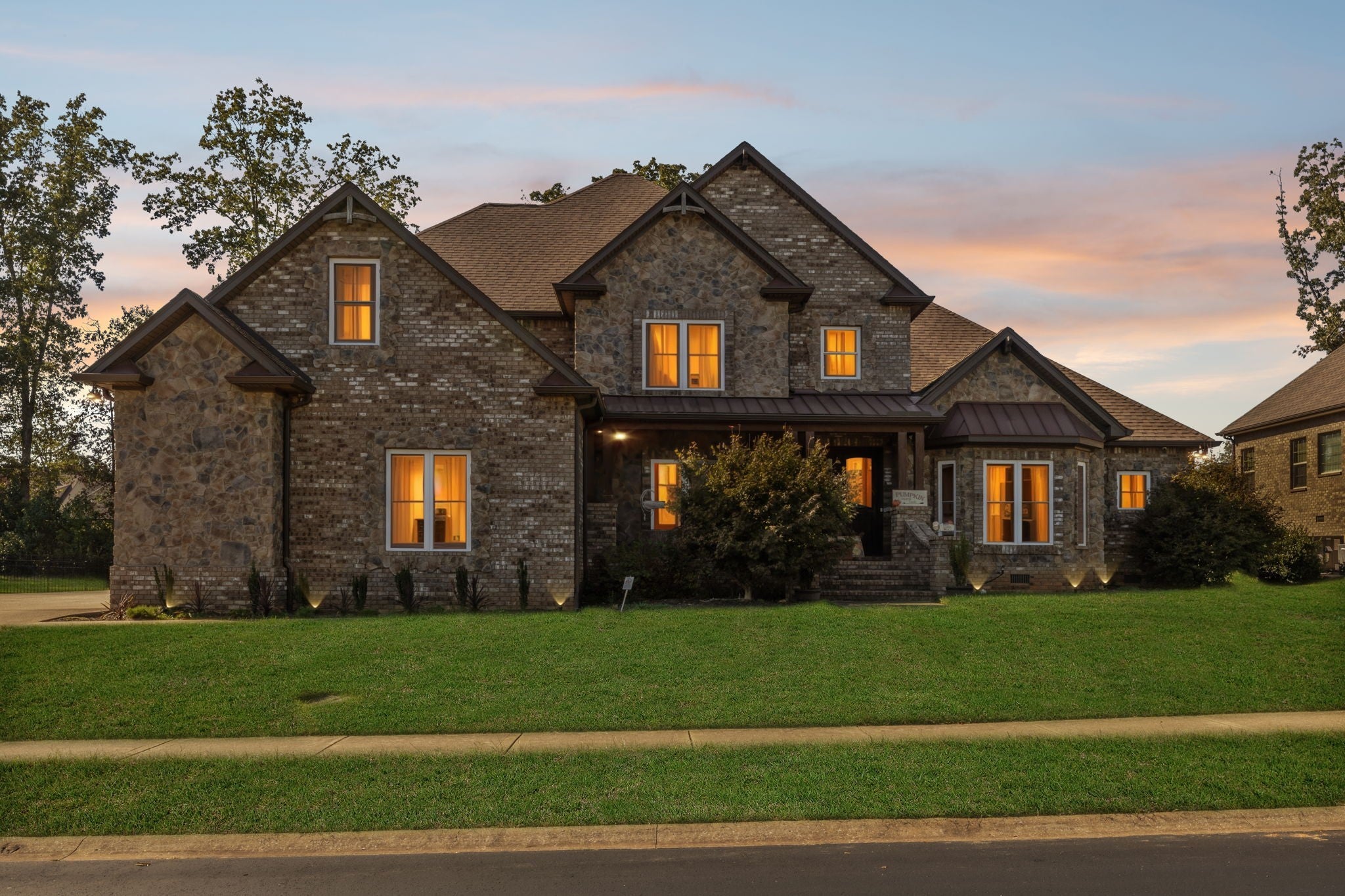 Photo of Listing #3016997