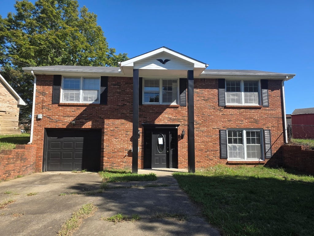 803 Margret Dr, Clarksville