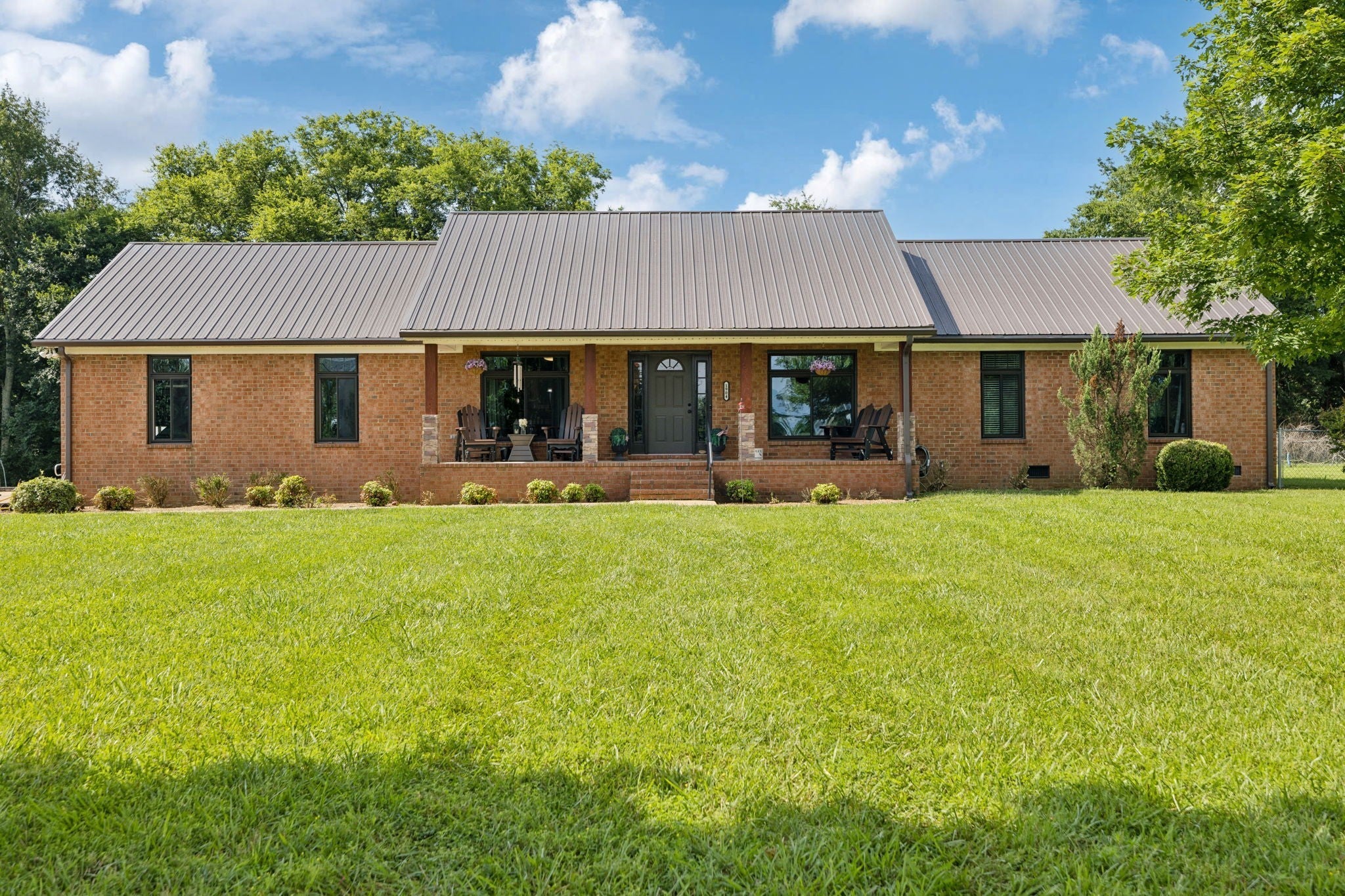 Photo of Listing #3017842