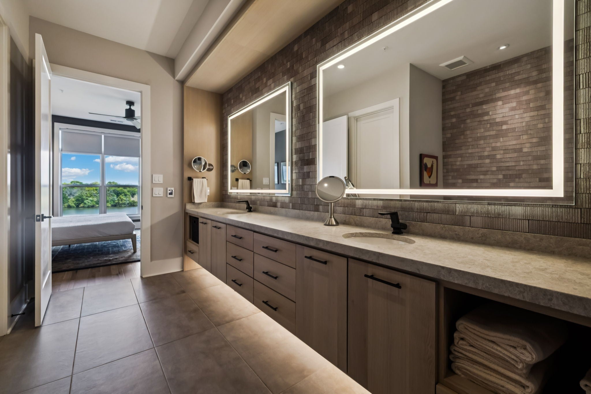 Photo of Listing #3017875