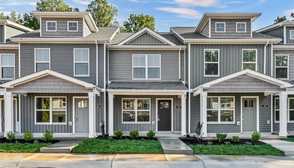 139 Quarry Point Dr D-145, Clarksville