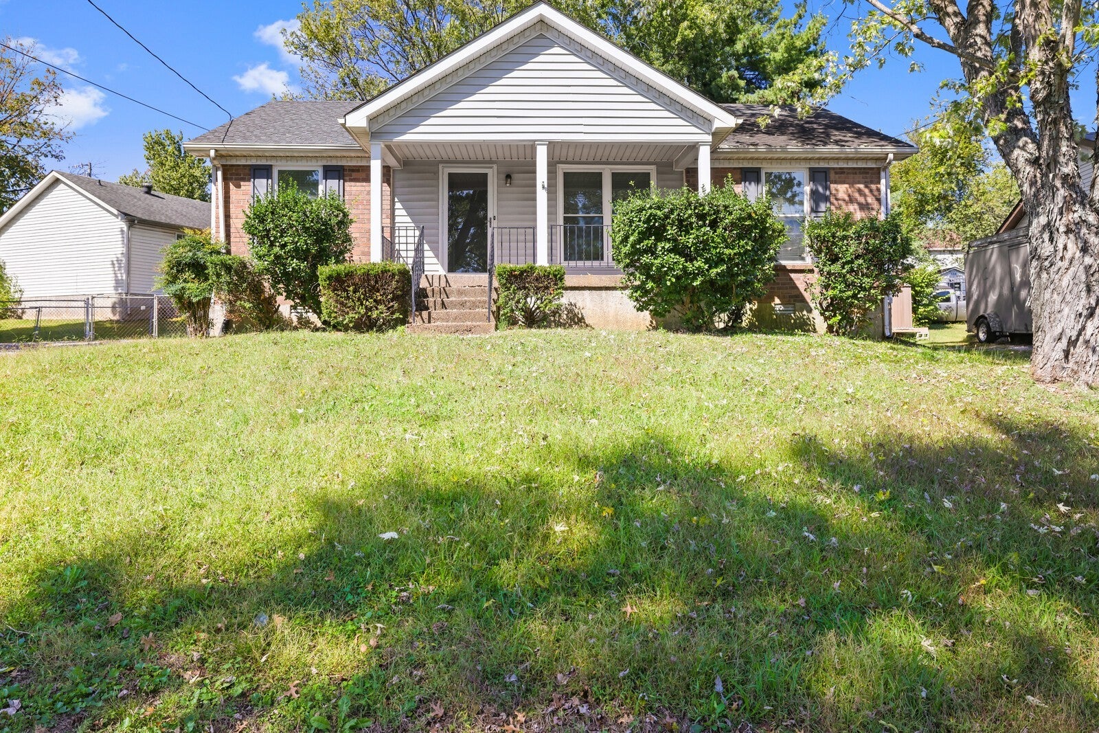 Photo of Listing #3017924