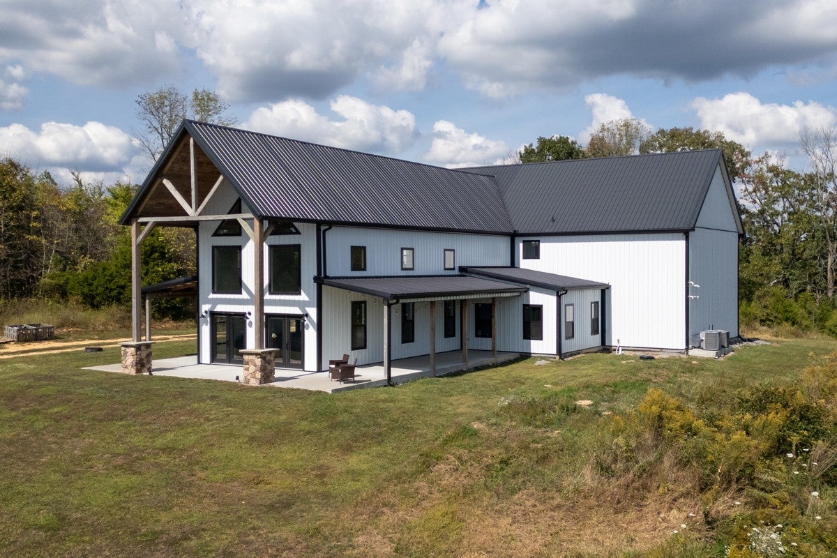 Photo of Listing #3018055