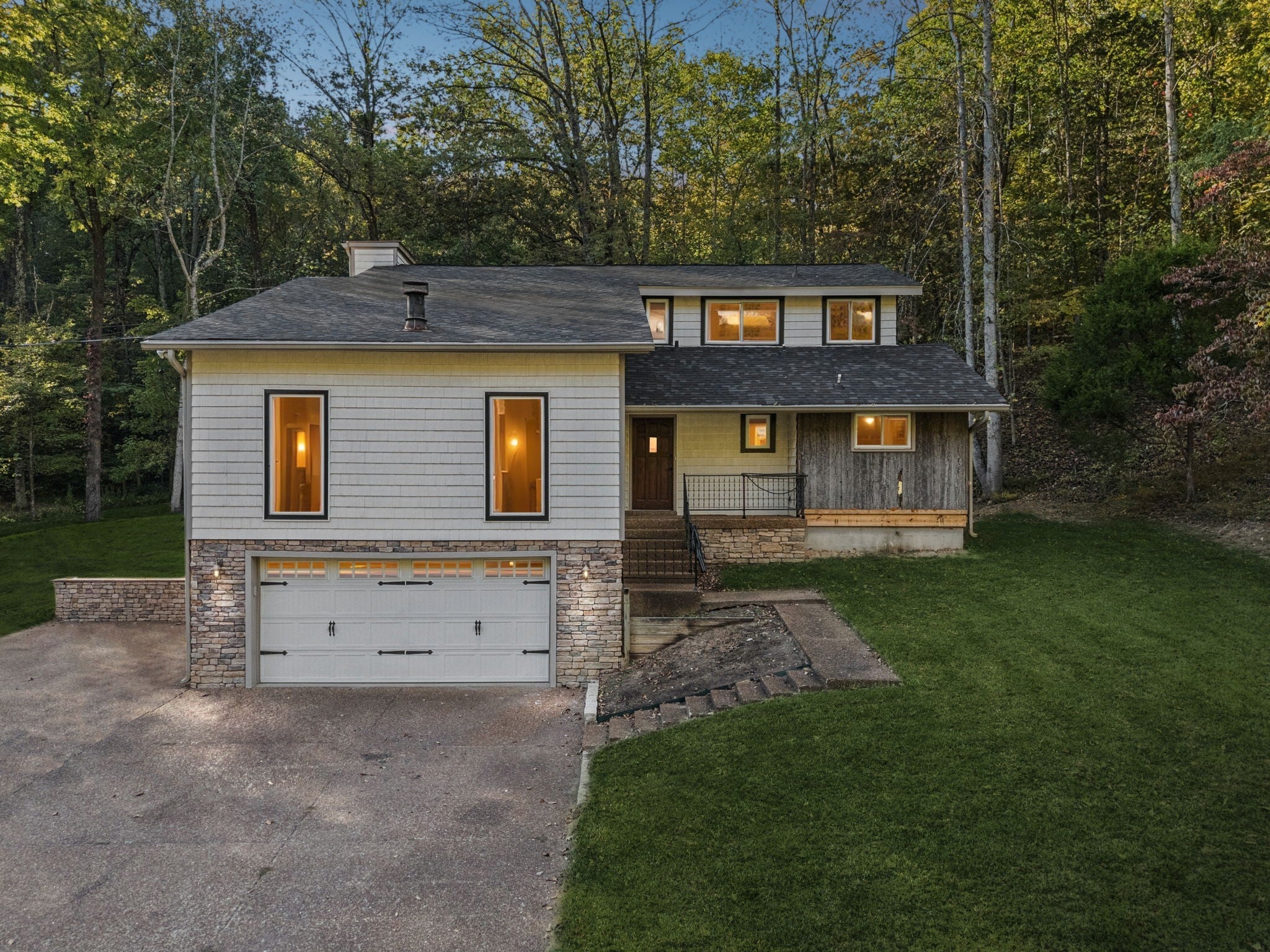 Photo of Listing #3018111