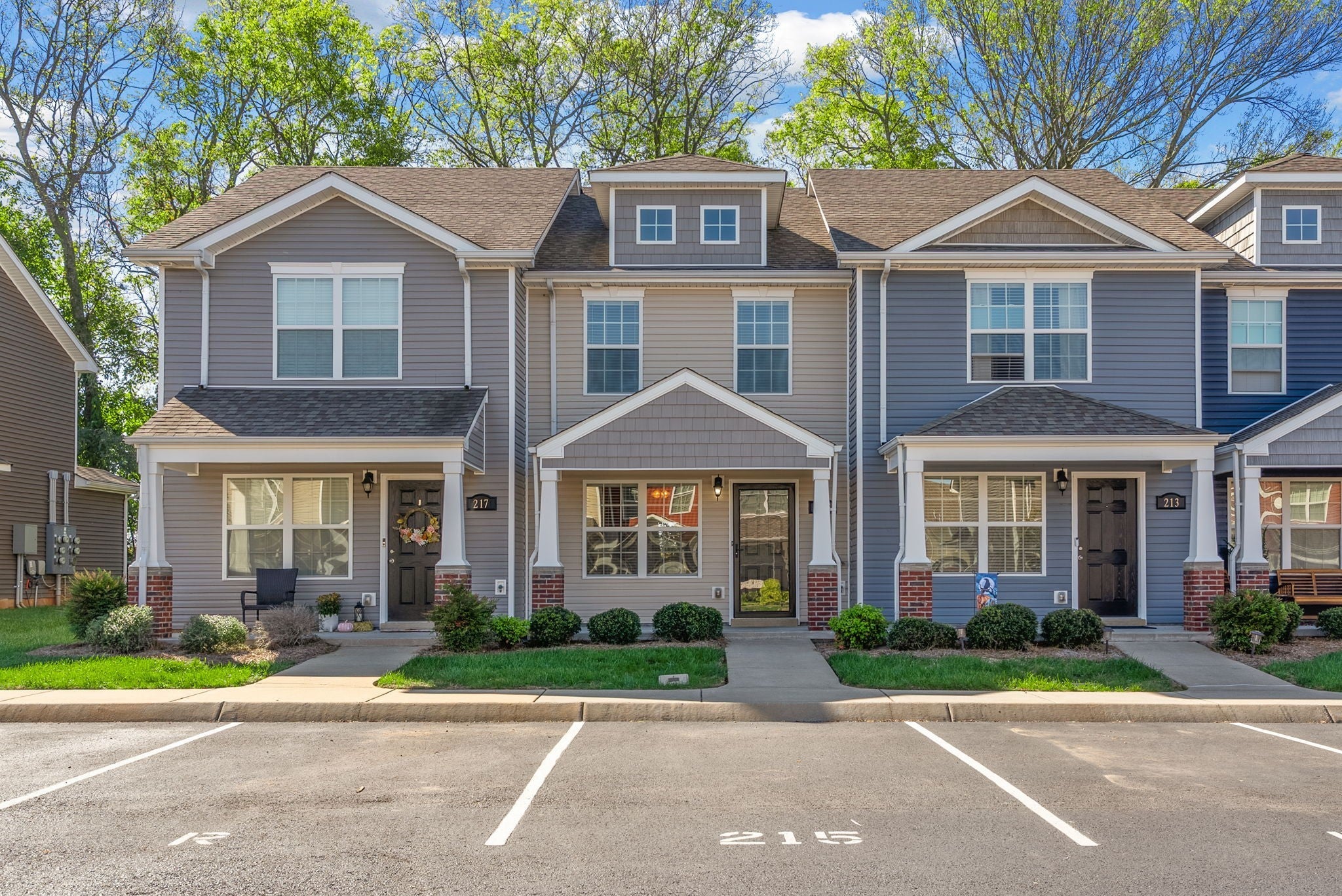 Photo of Listing #3018257