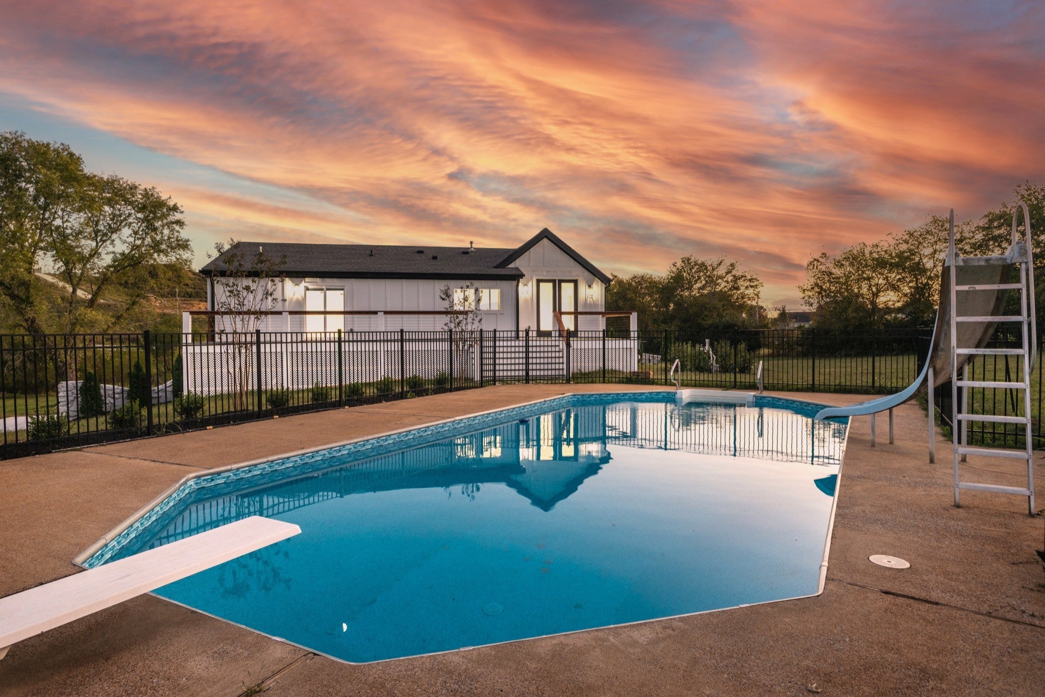 Photo of Listing #3018277