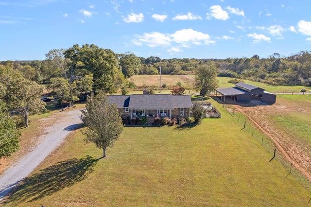 950 Longview Rd, Shelbyville