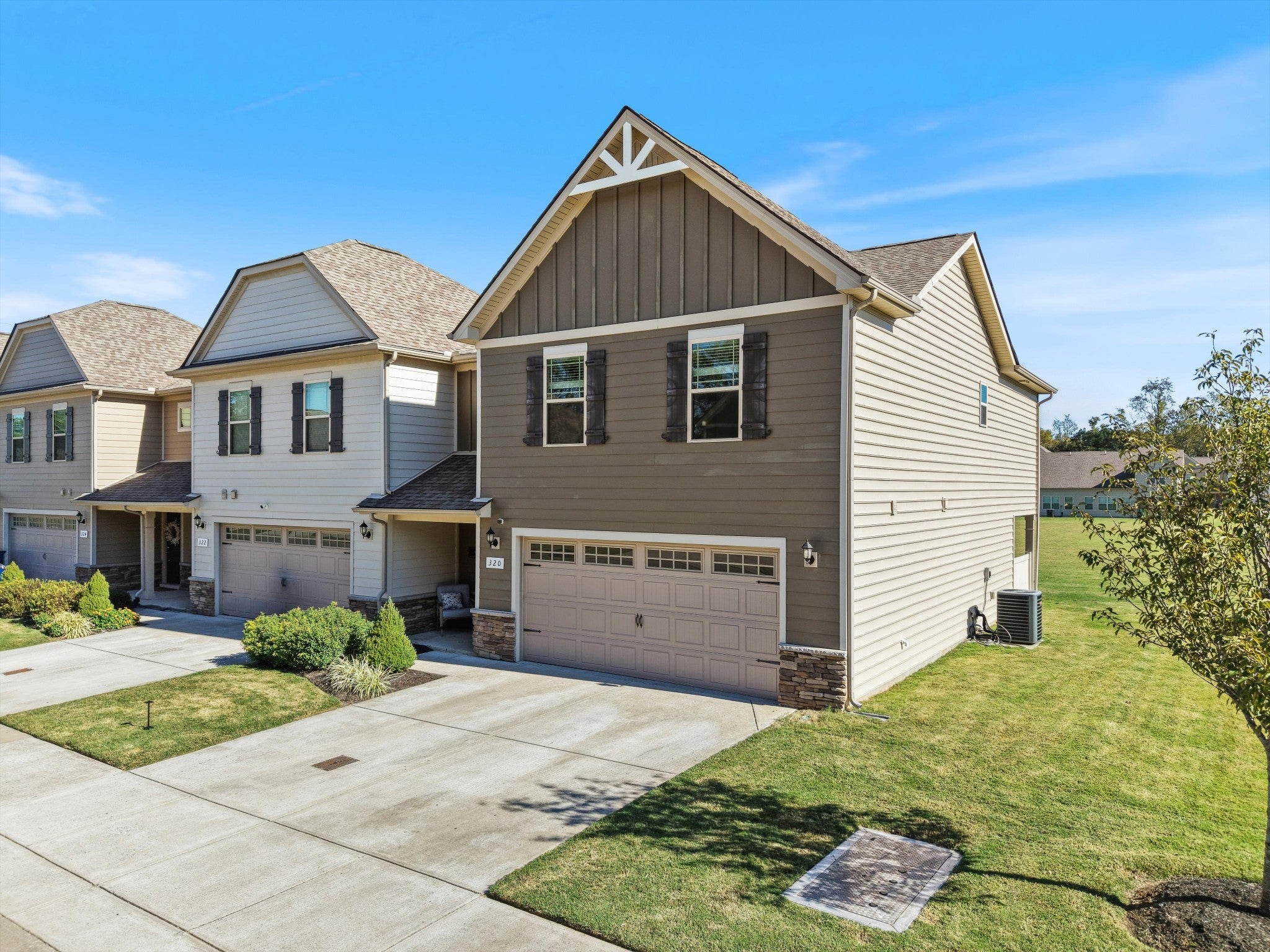 Photo of Listing #3018331