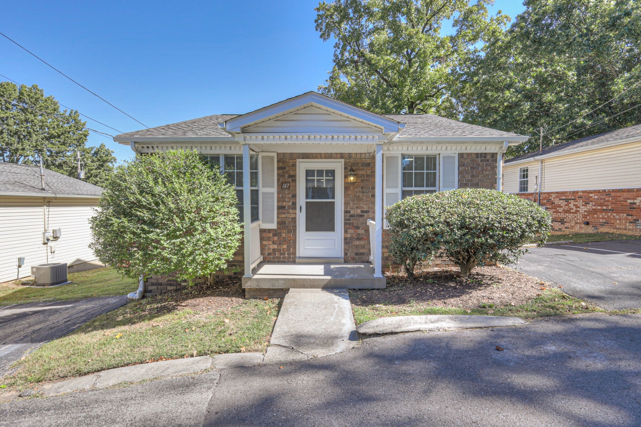 Photo of Listing #3030252