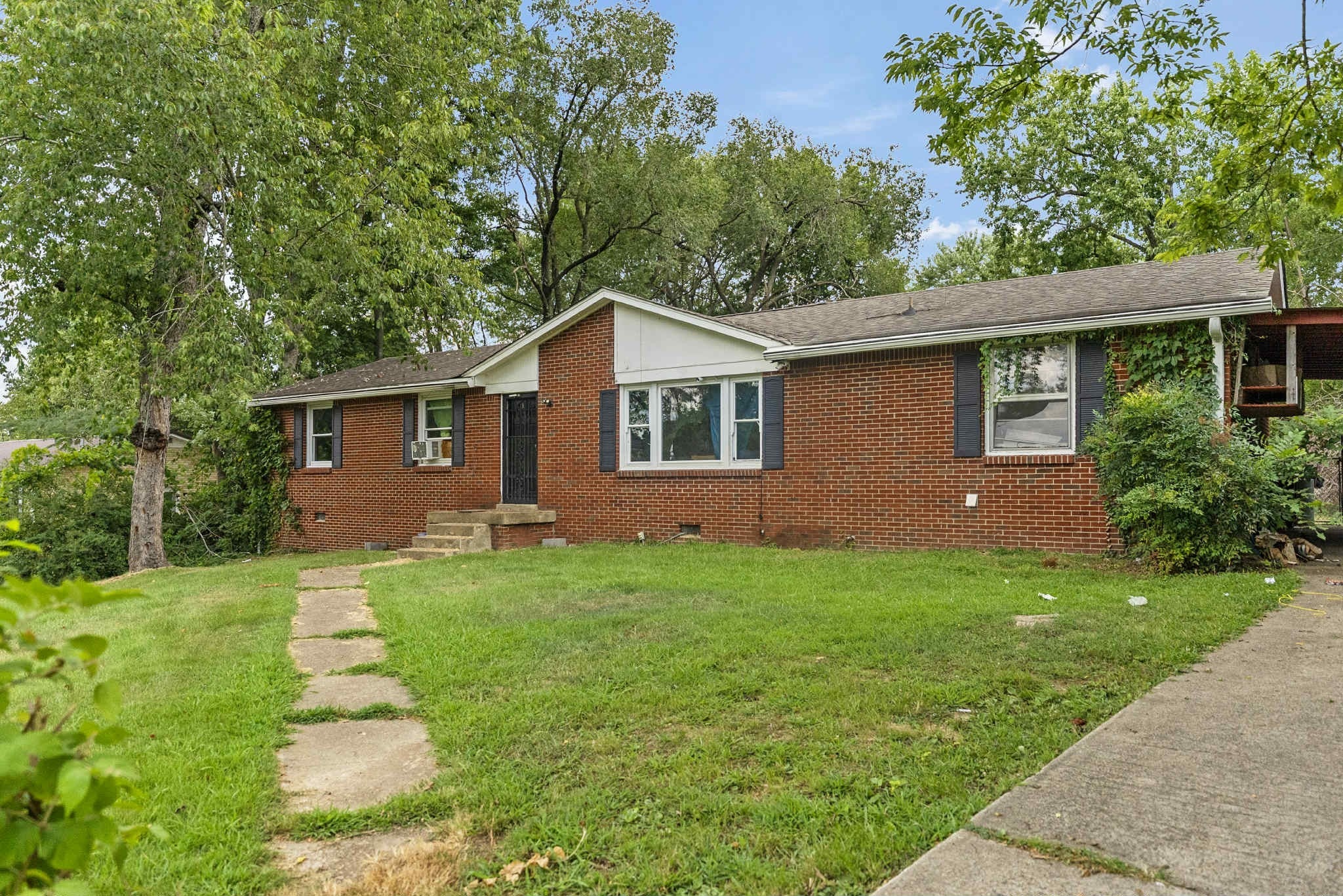 Photo of Listing #3030352