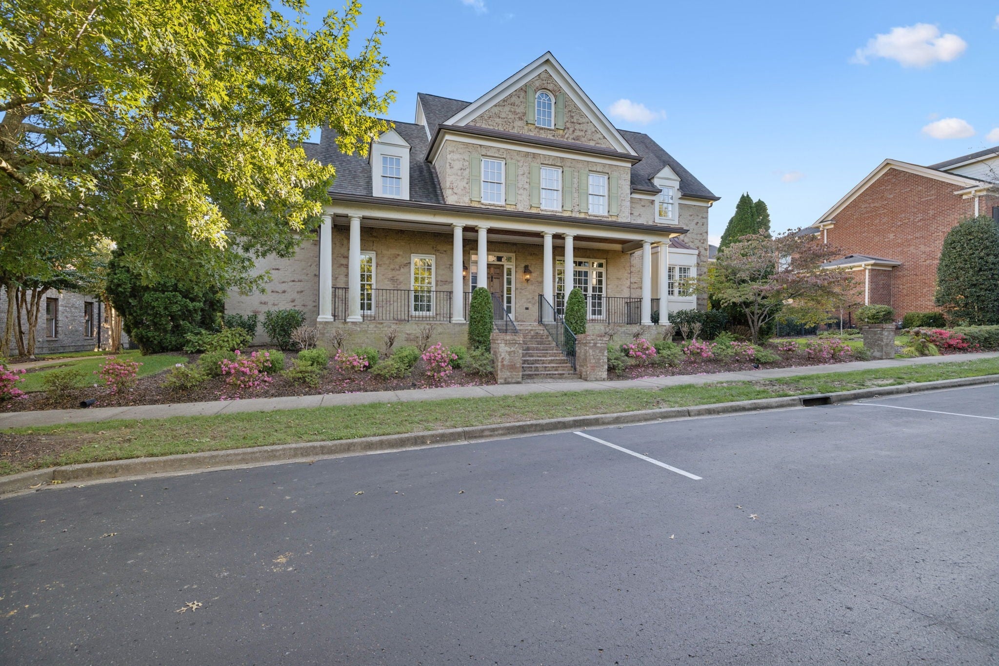 Photo of Listing #3030361