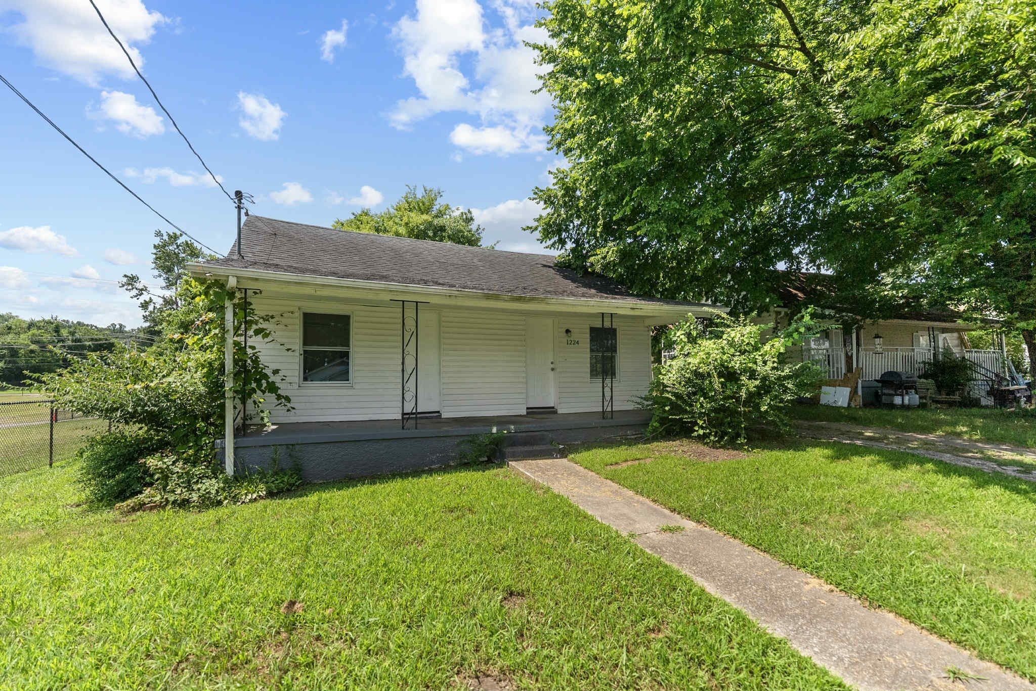 Photo for MLS 3030387 in 1224 Vine St Clarksville, TN - 37040