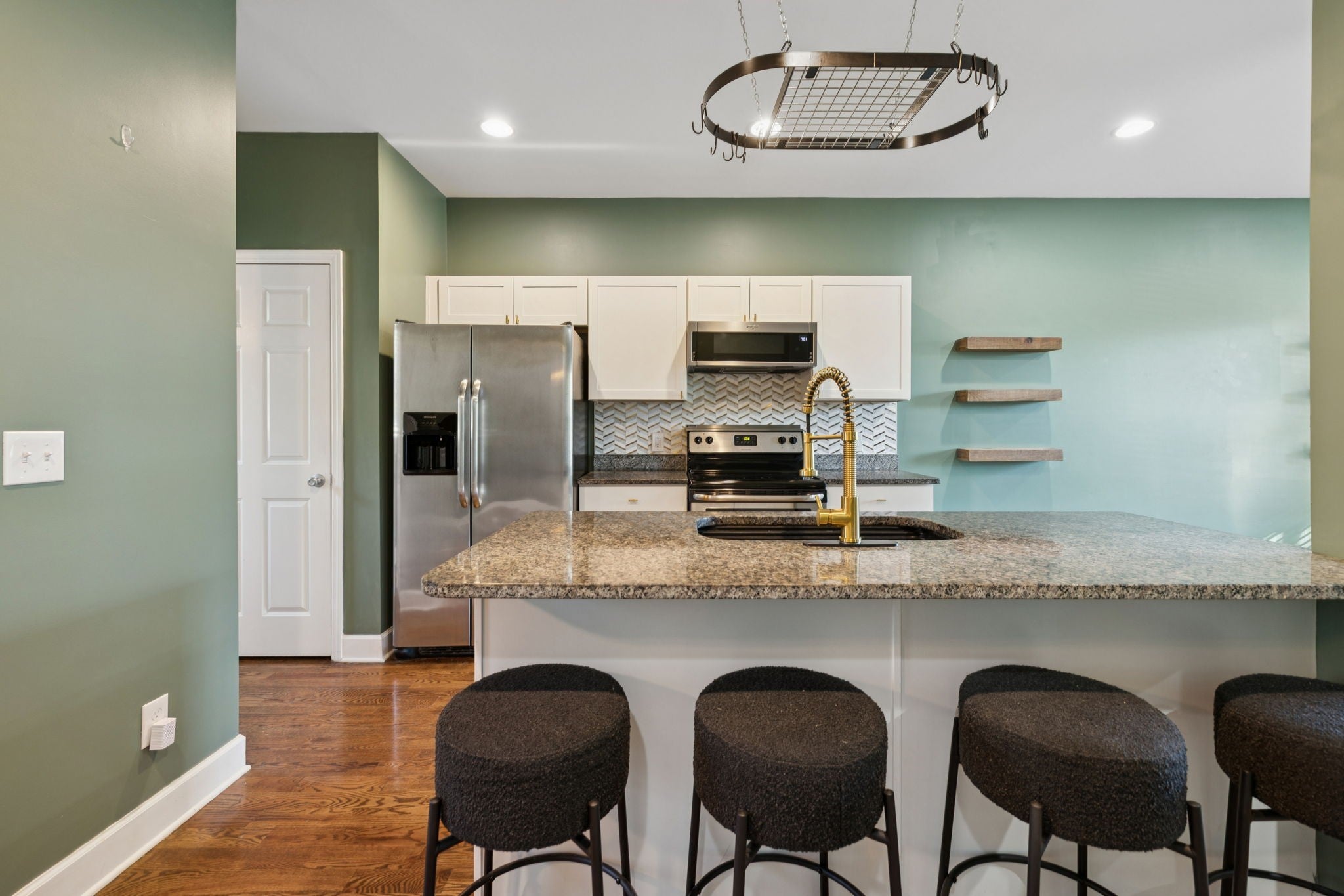 Photo of Listing #3030514