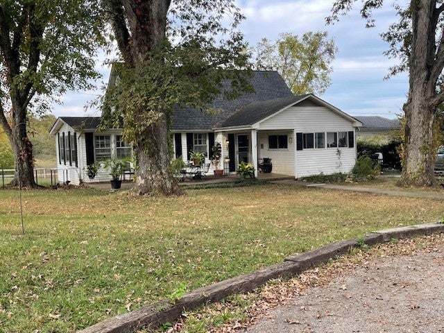 Photo for MLS 3030535 in 2785 S Hinton Rd Southside, TN - 37171