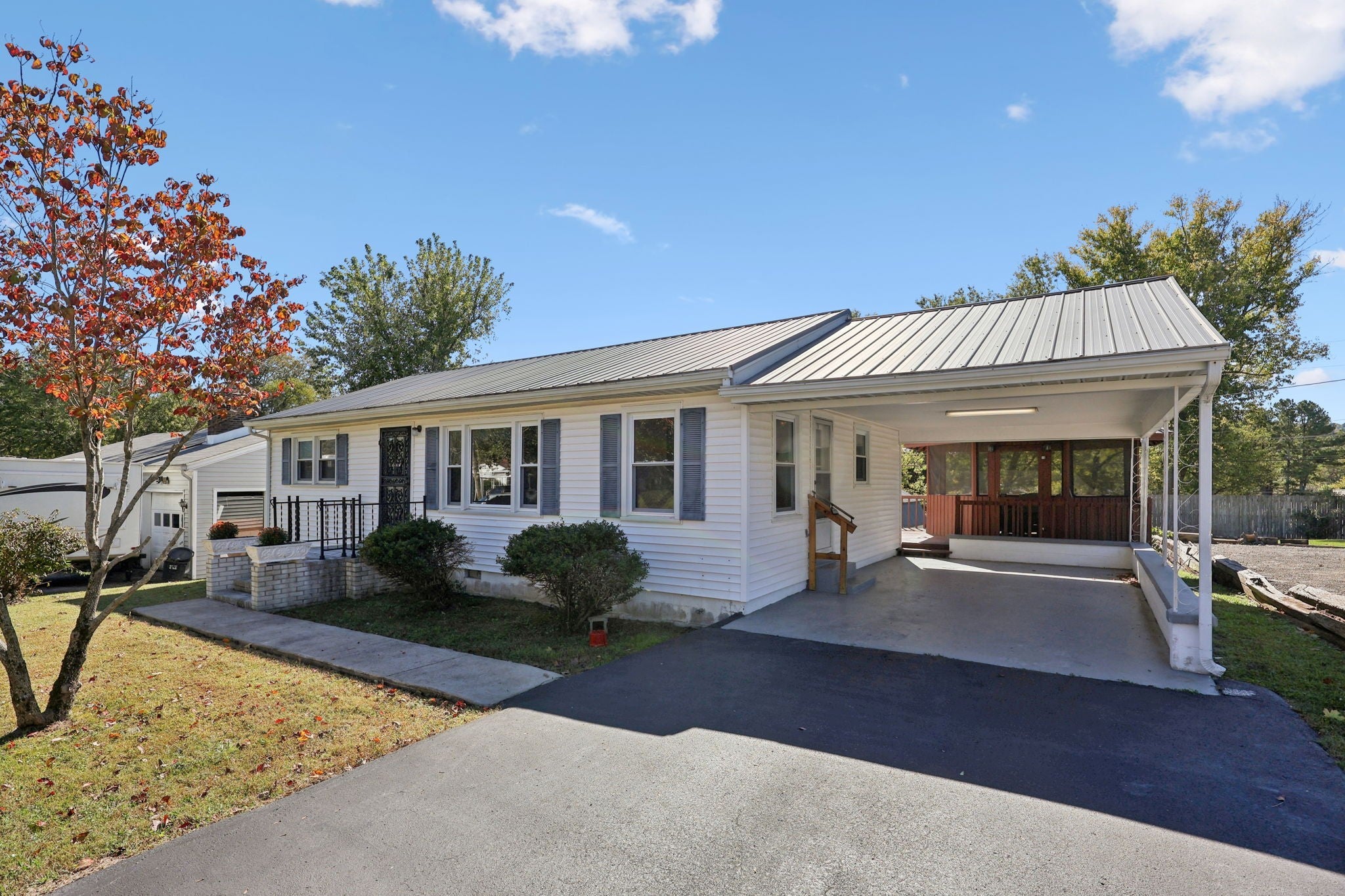 Photo of Listing #3030666