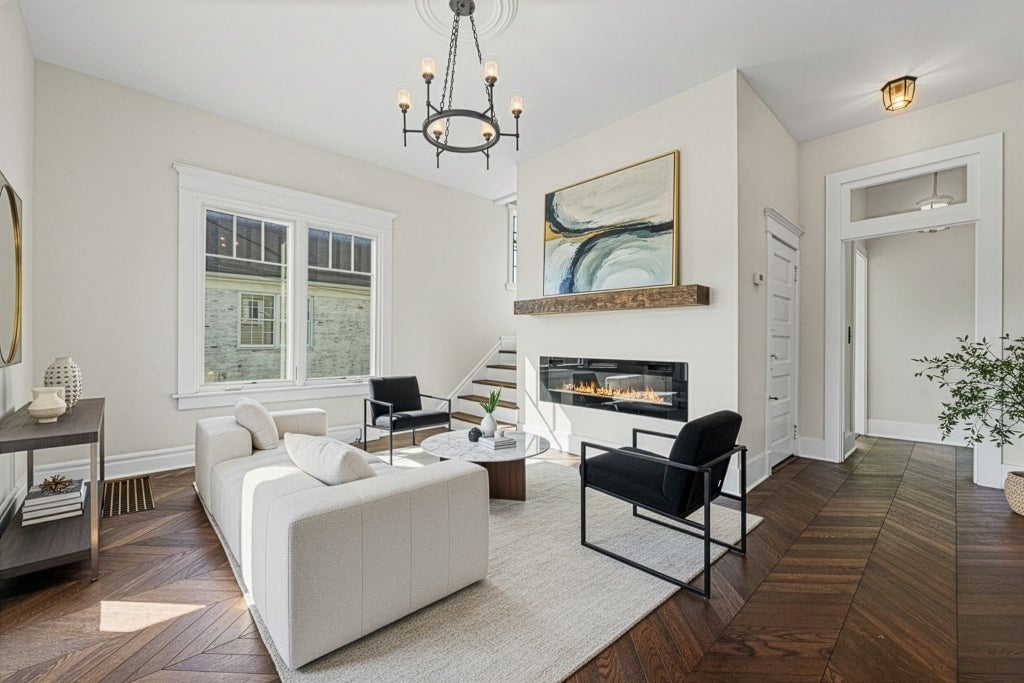 409 N Oak St, Springfield