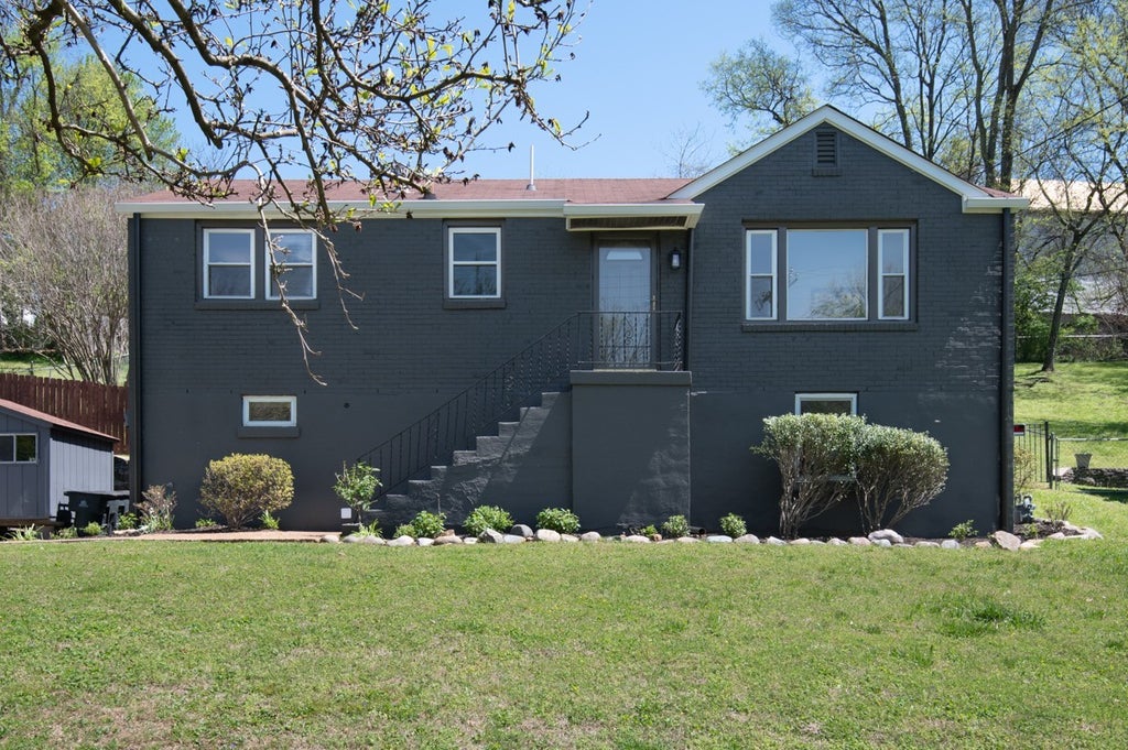 915 Preston Dr, Nashville