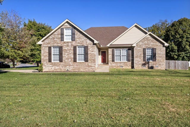 751 Isaac Dr, Clarksville