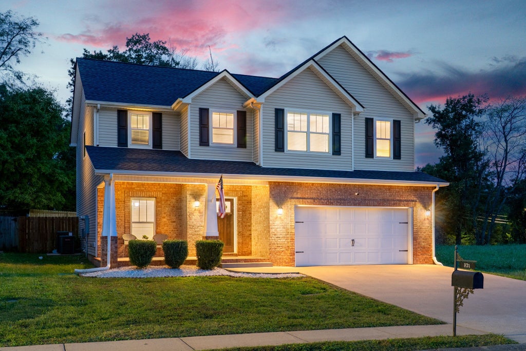 831 Cherry Blossom Lane, Clarksville