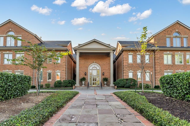 3733 West End Ave 101, Nashville