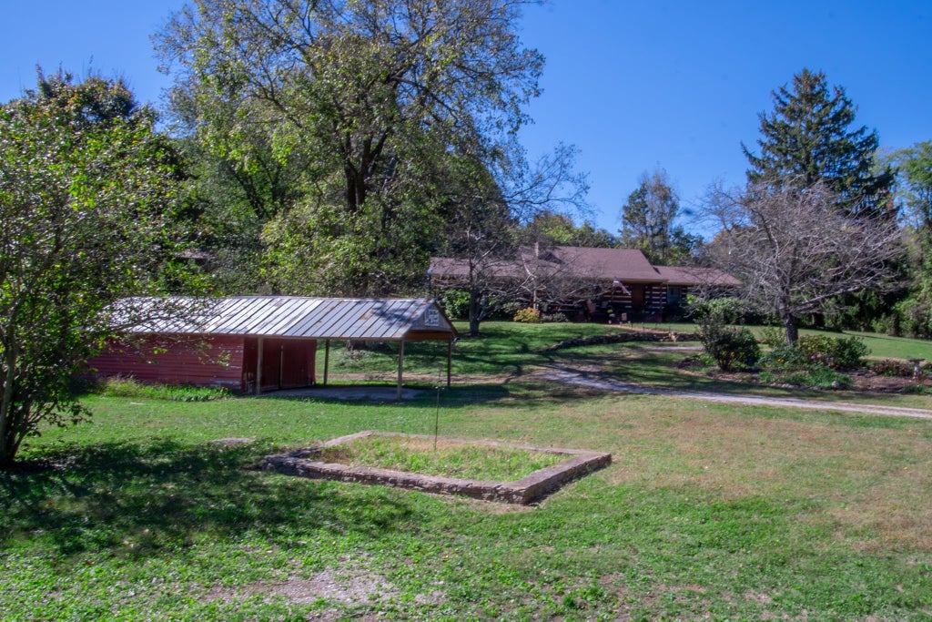 6861 Arno Allisona Rd, College Grove