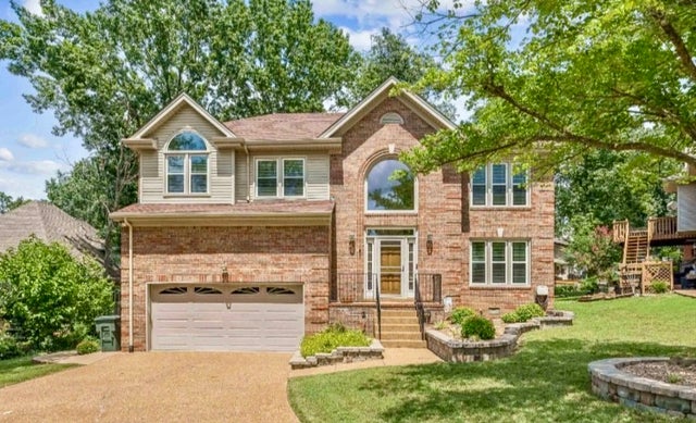 5424 Mainsail Dr, Hermitage