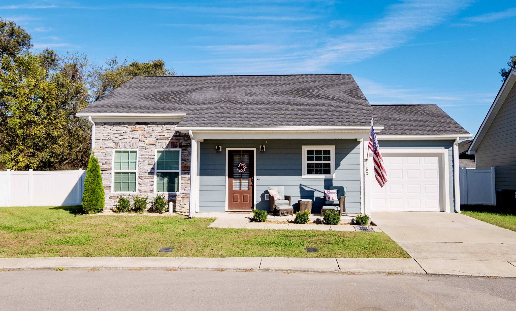 Photo of Listing #3032180