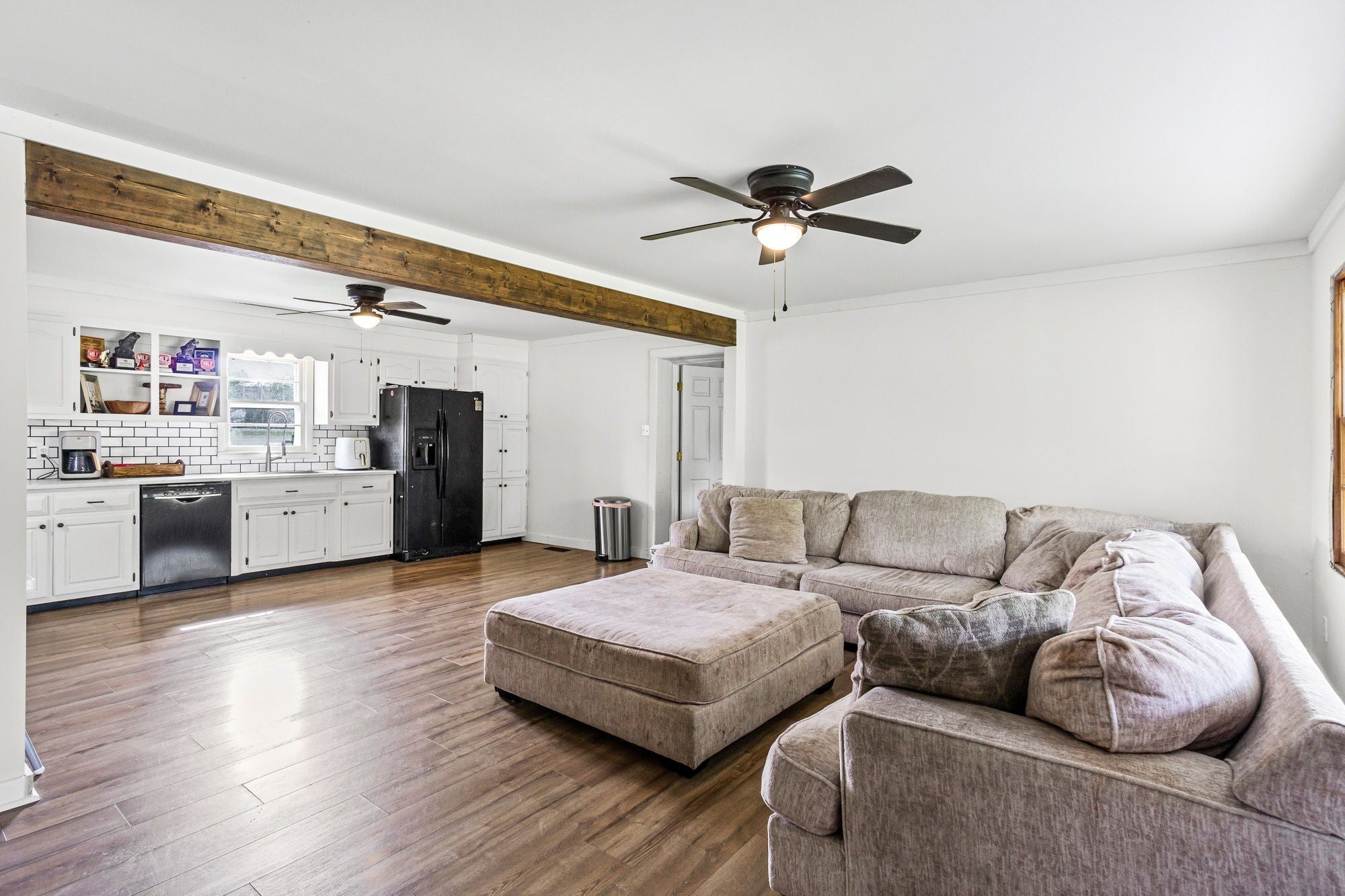 Photo of Listing #3032191