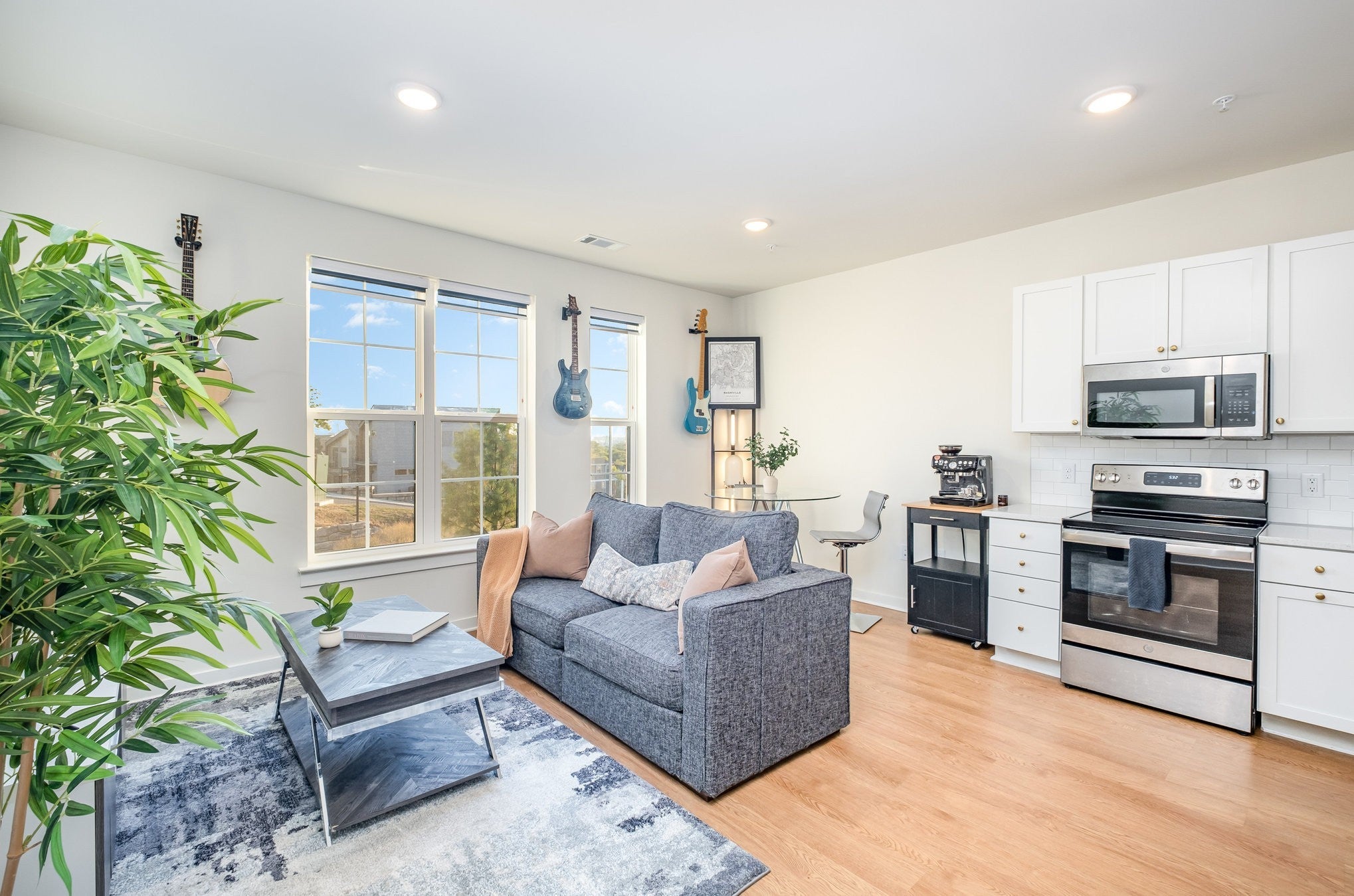 Photo of Listing #3032271