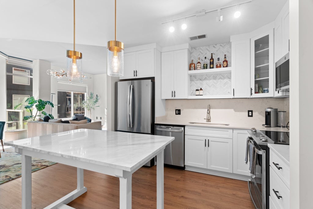 600 12th Ave S 706, Nashville