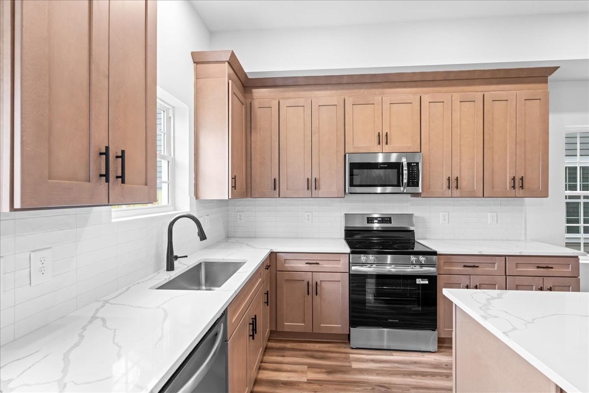 Photo of Listing #3032338