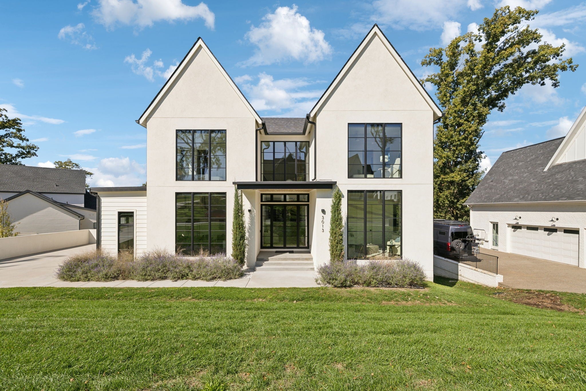 Photo of Listing #3032352