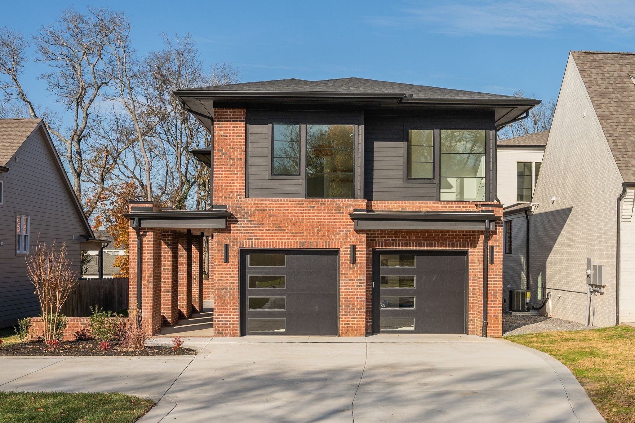 Photo of Listing #3032456