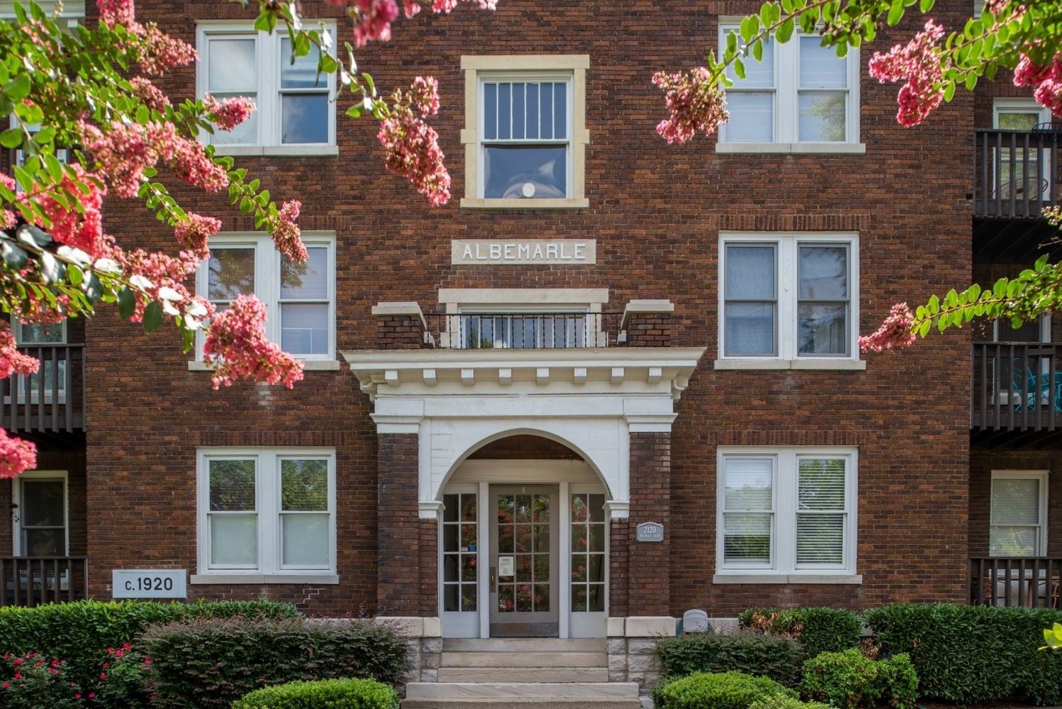 Photo of Listing #3032543