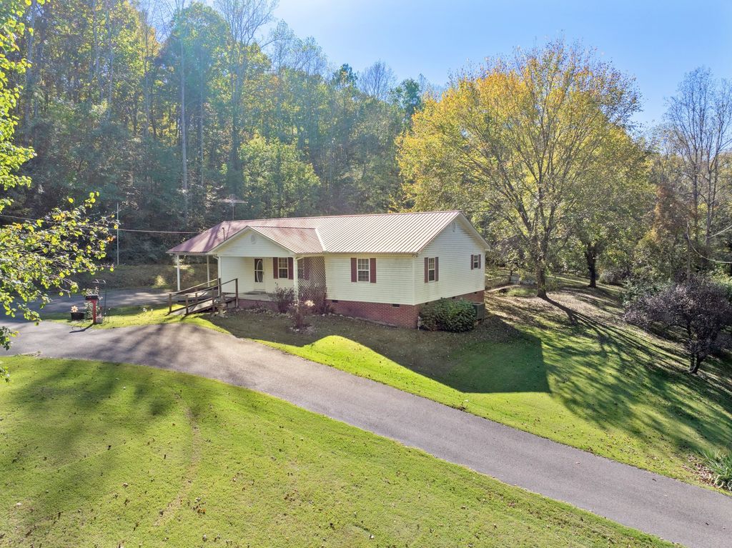 616 Old Sh 69, Sugar Tree