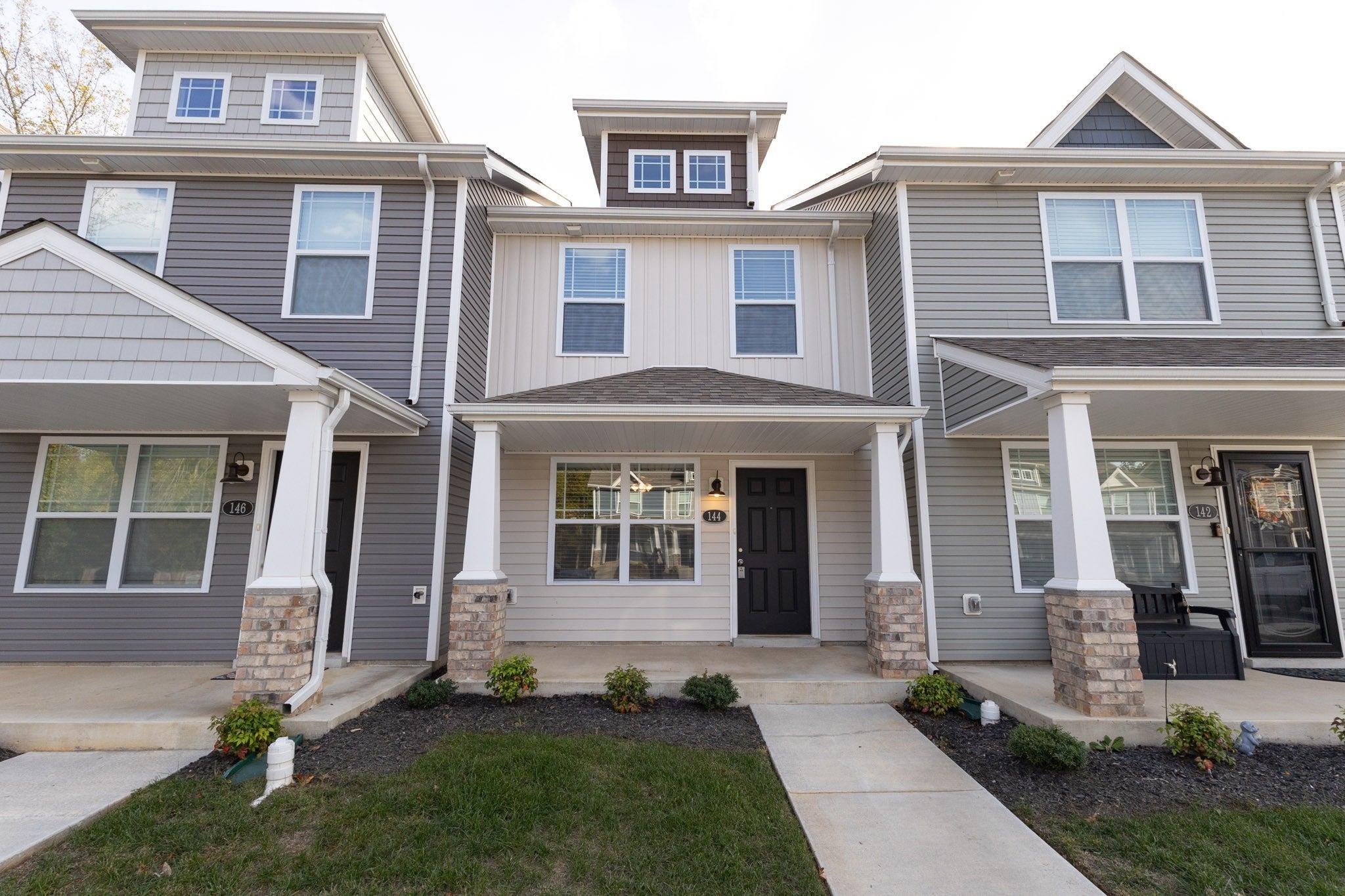 Photo of Listing #3032711