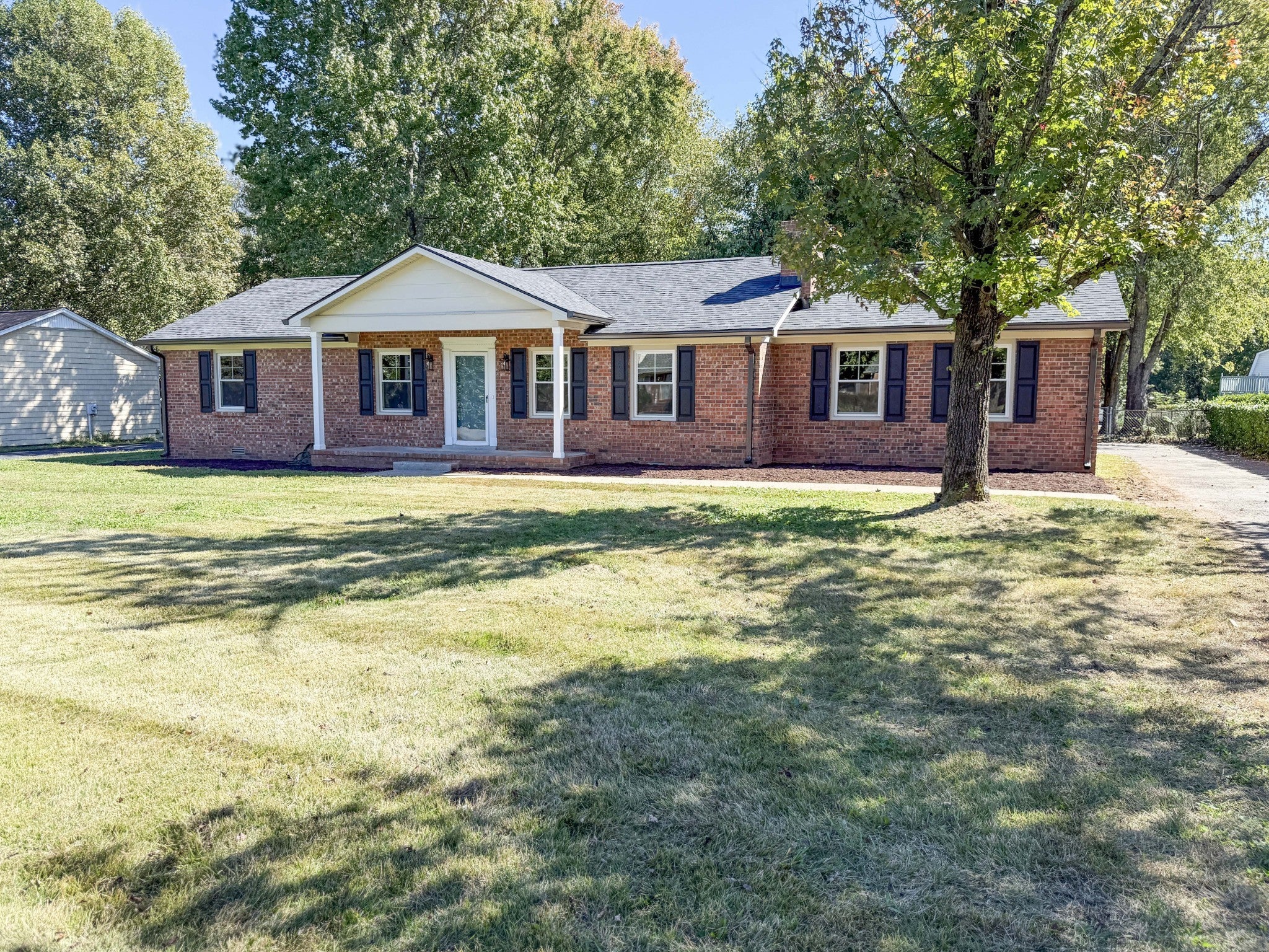 Photo of Listing #3032735