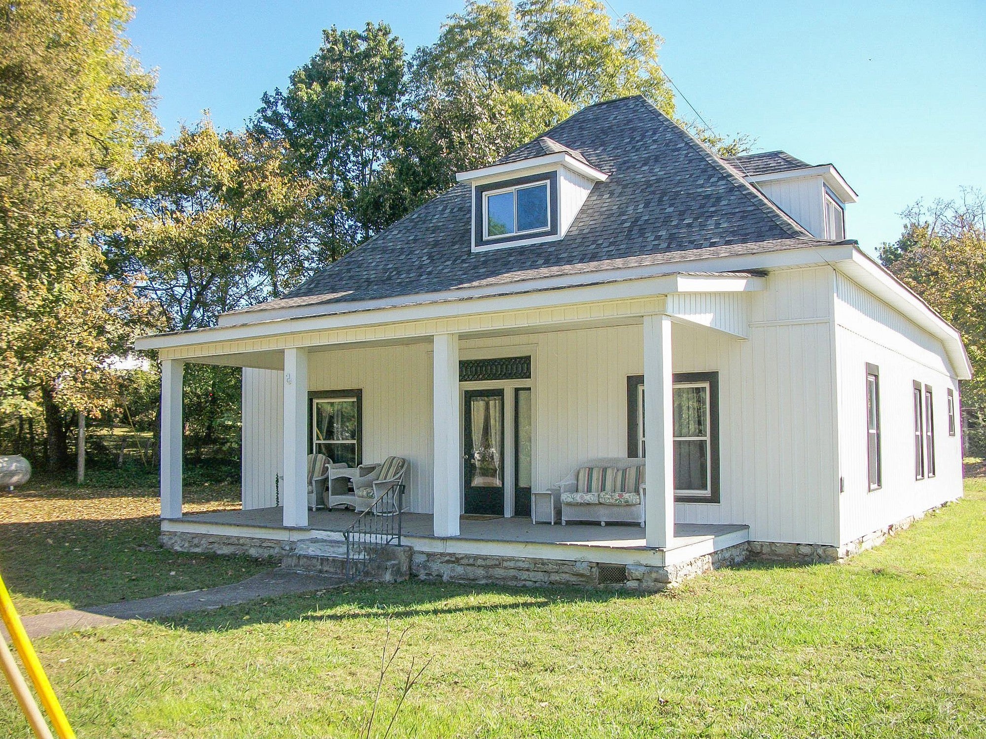 Photo of Listing #3032832