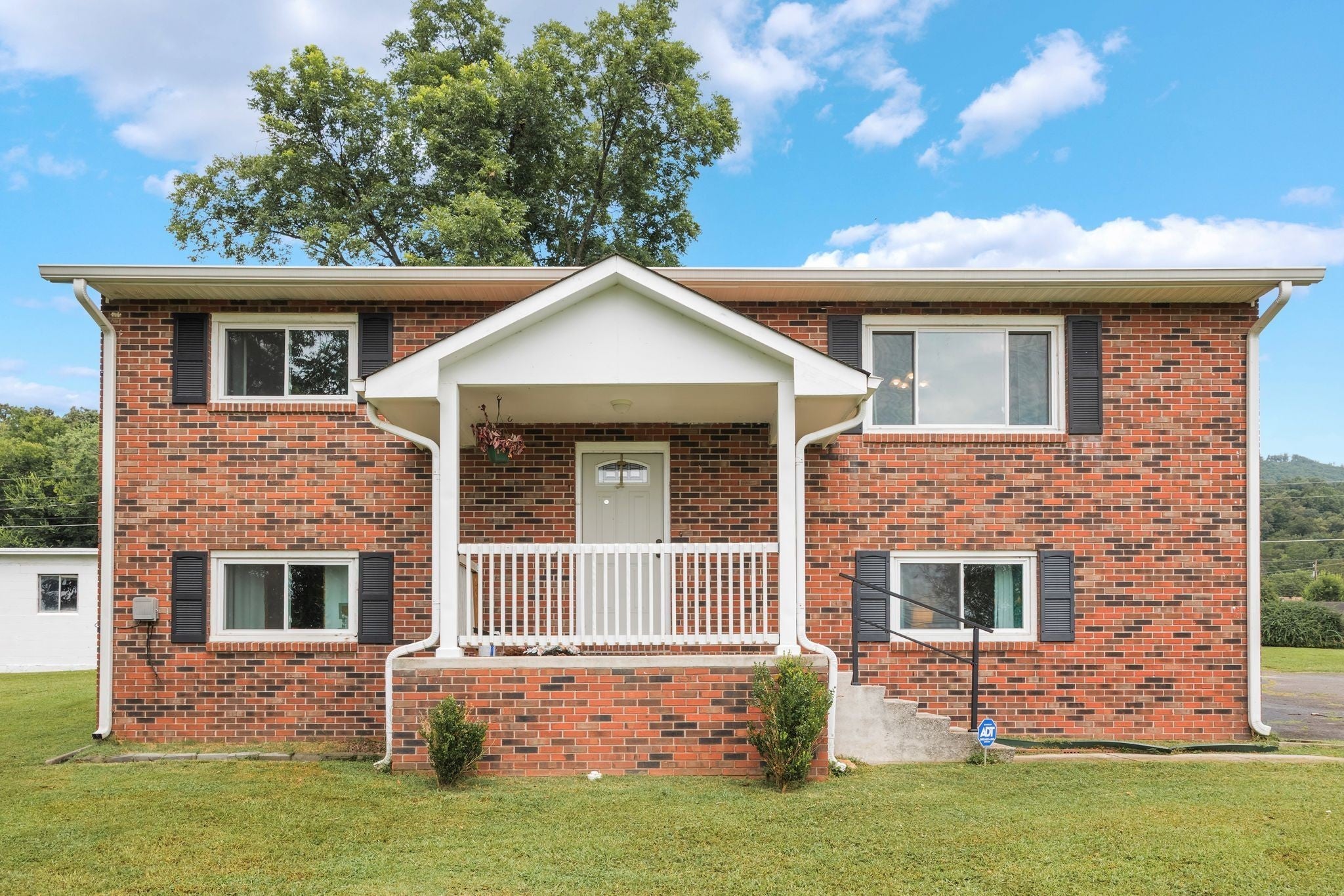 Photo of Listing #3032962