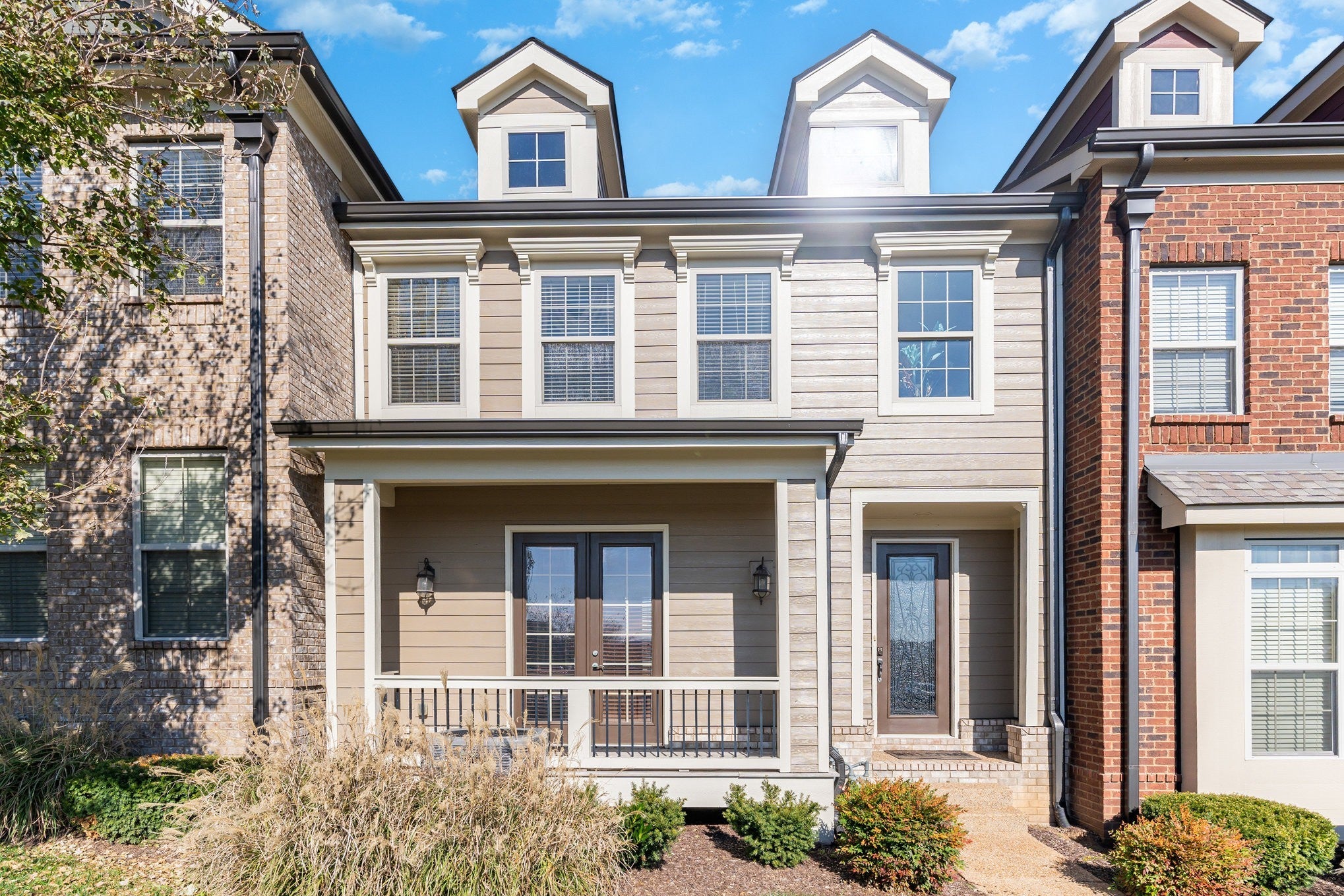 Photo of Listing #3032997