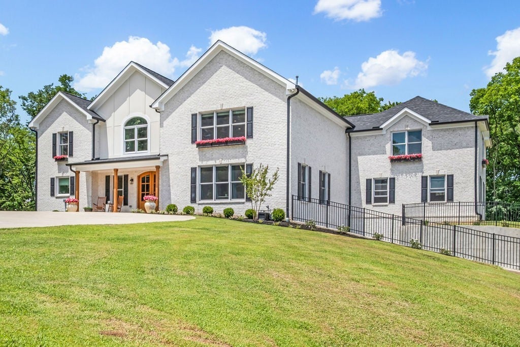 Photo of Listing #3033176