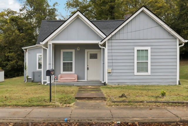 1007 Main St, Clarksville