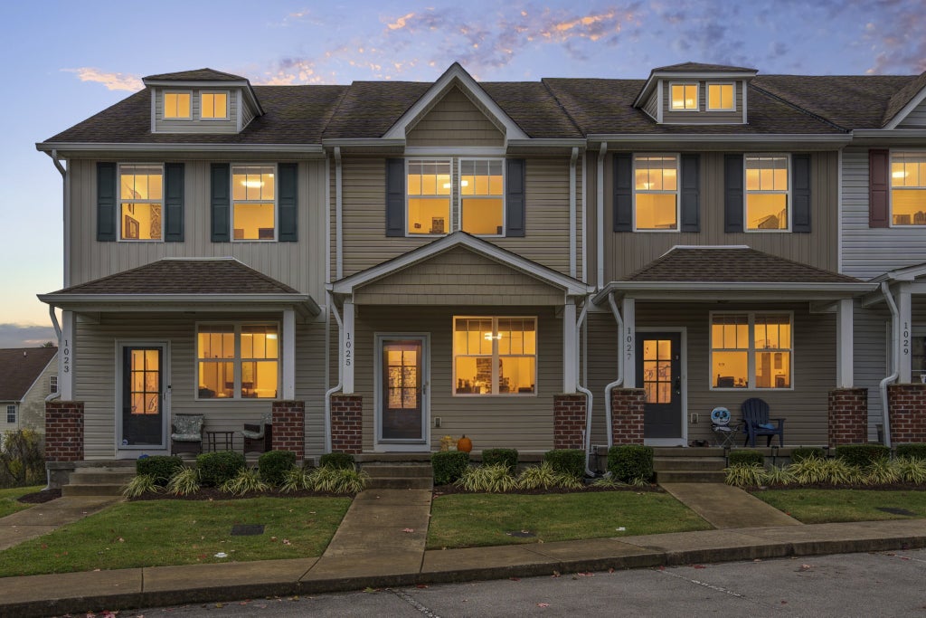 1025 Capital Funds Ct, Nashville