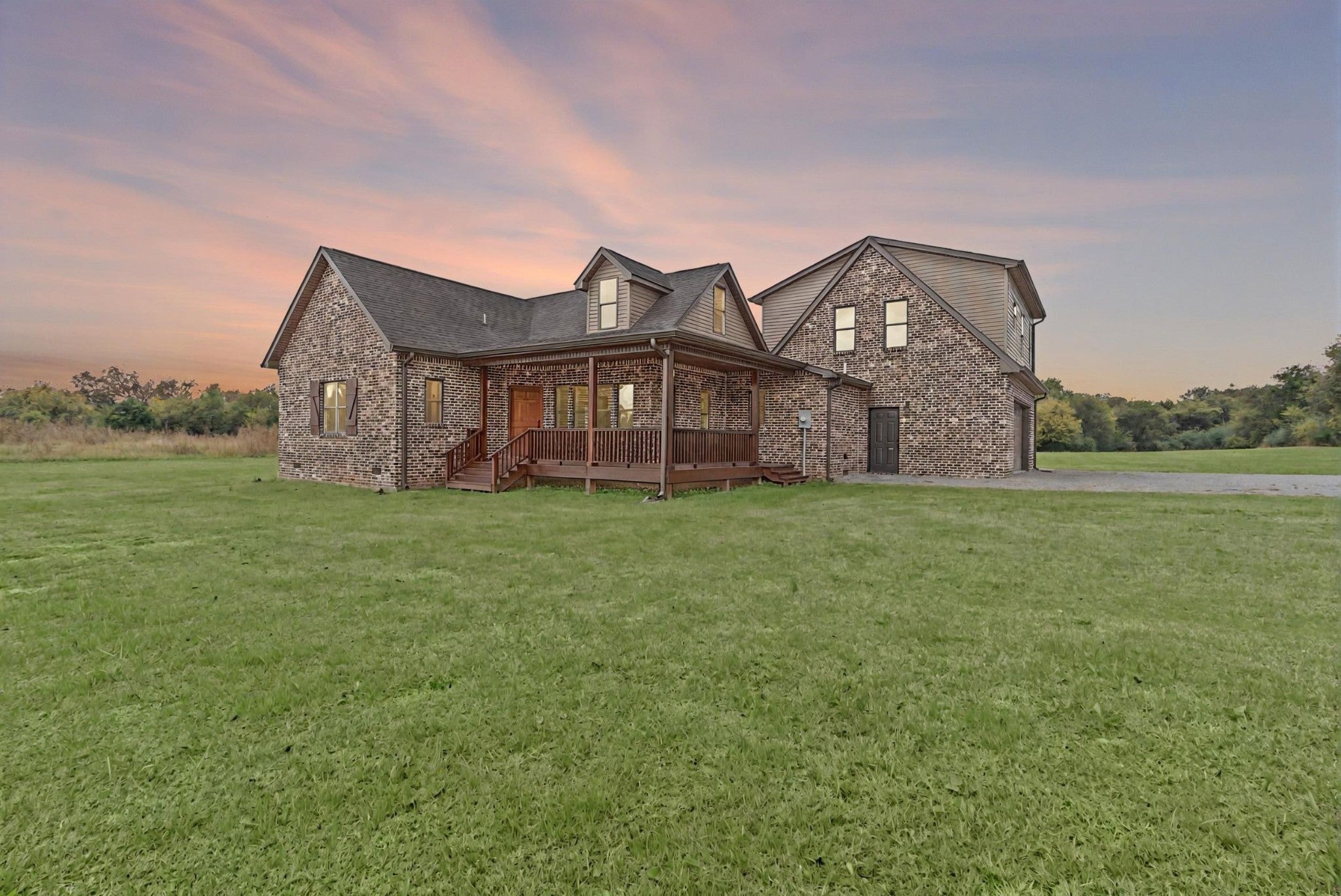 Photo of Listing #3033295