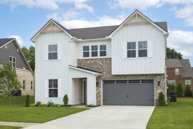 6002 Painted Skies Drive, Spring Hill