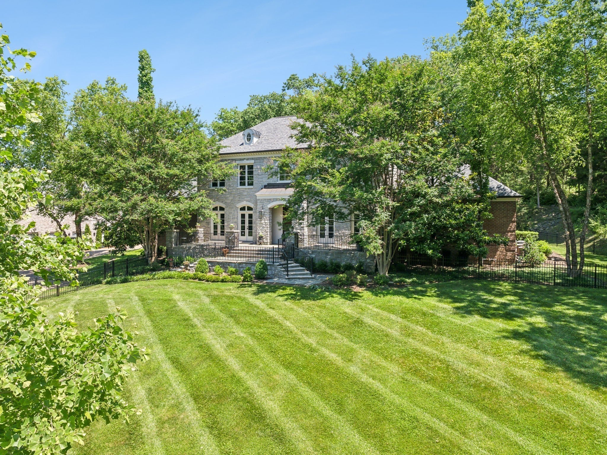 Photo of Listing #3033318