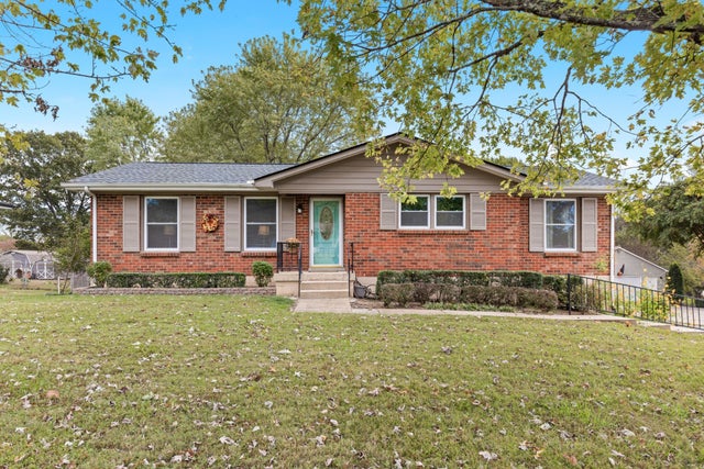 123 Elnora Dr, Hendersonville