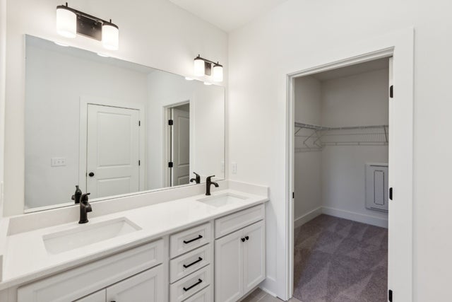 404 Perch Street, Hendersonville