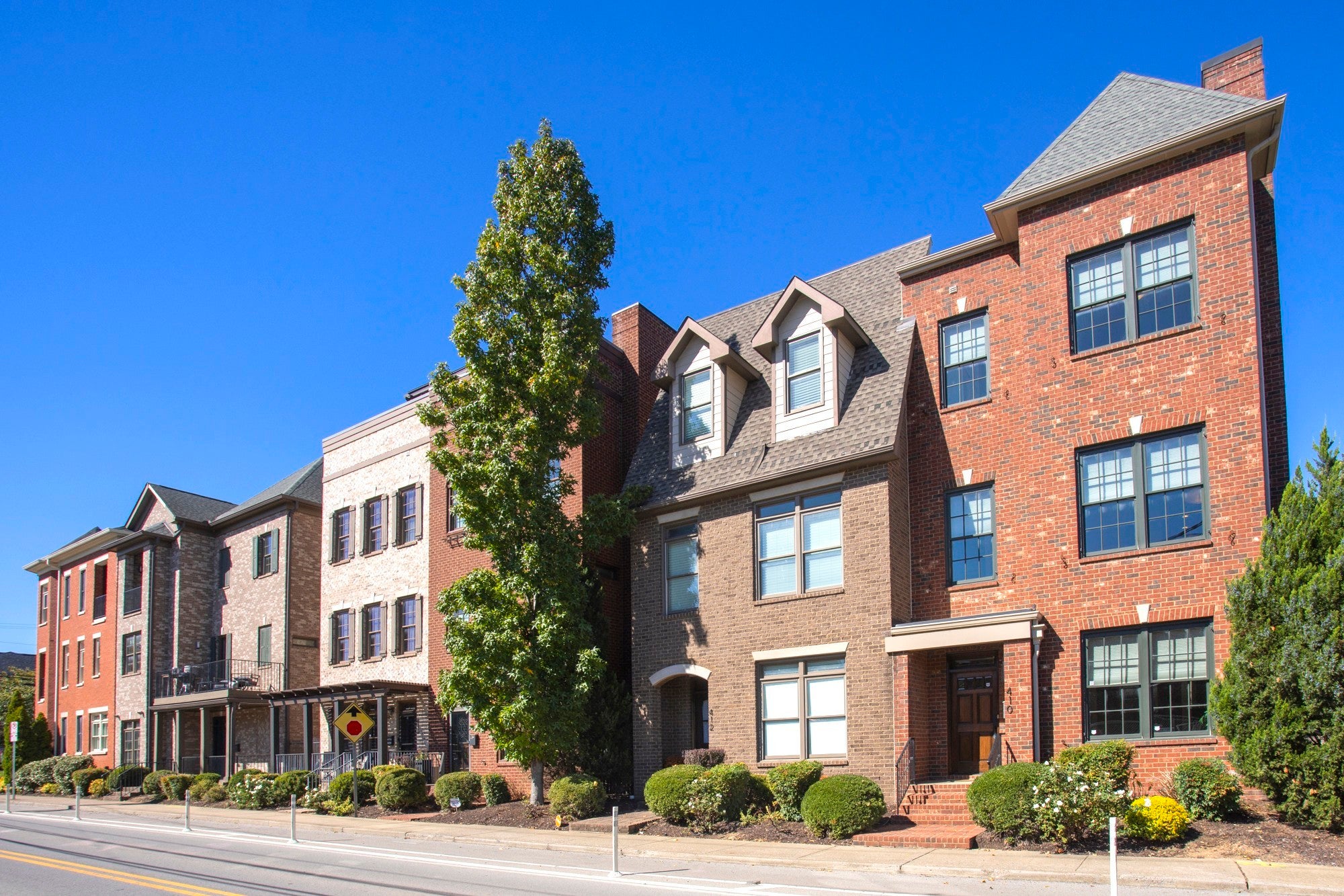 Photo of Listing #3033427